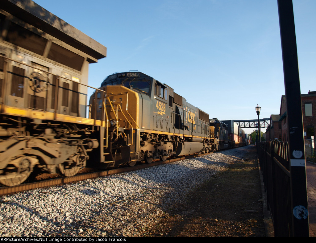 CSX 4528